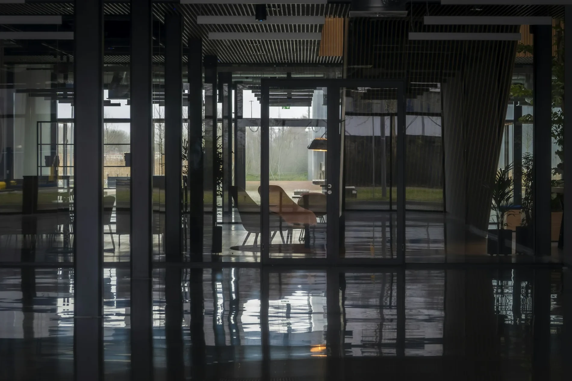 Office in transition — editorial reference